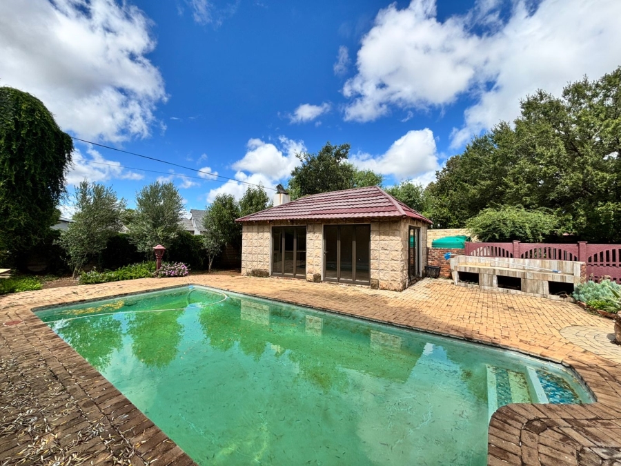 4 Bedroom Property for Sale in La Hoff North West